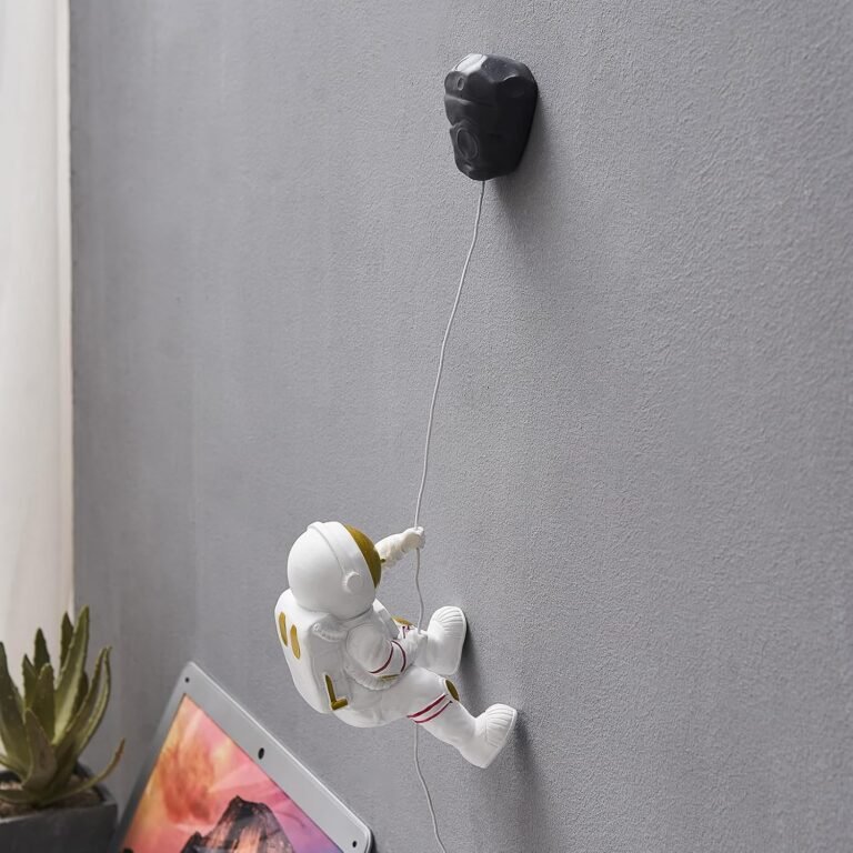 Astronauts Wall Sculpture Climber Figurines for Modern Home Decor, Climbing Astronaut Wall-Hanging Decoration, Outer Space Theme Decor Background 3D Wall Decor for Children’s Room, Study Room,